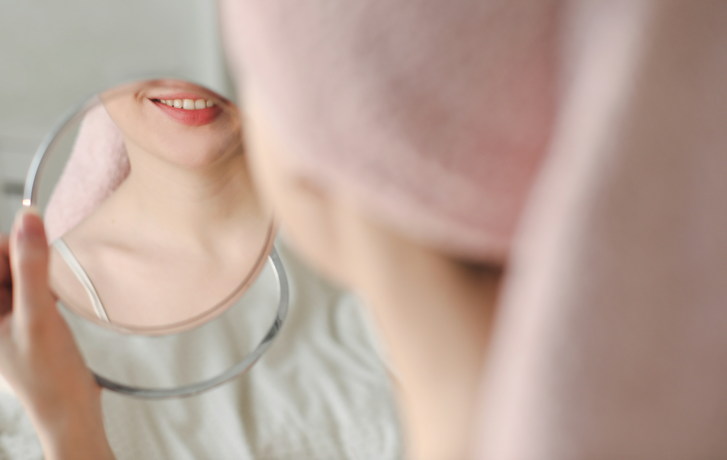 Why a Lightweight Serum Might Be the One Thing Missing from Your Skincare Routine